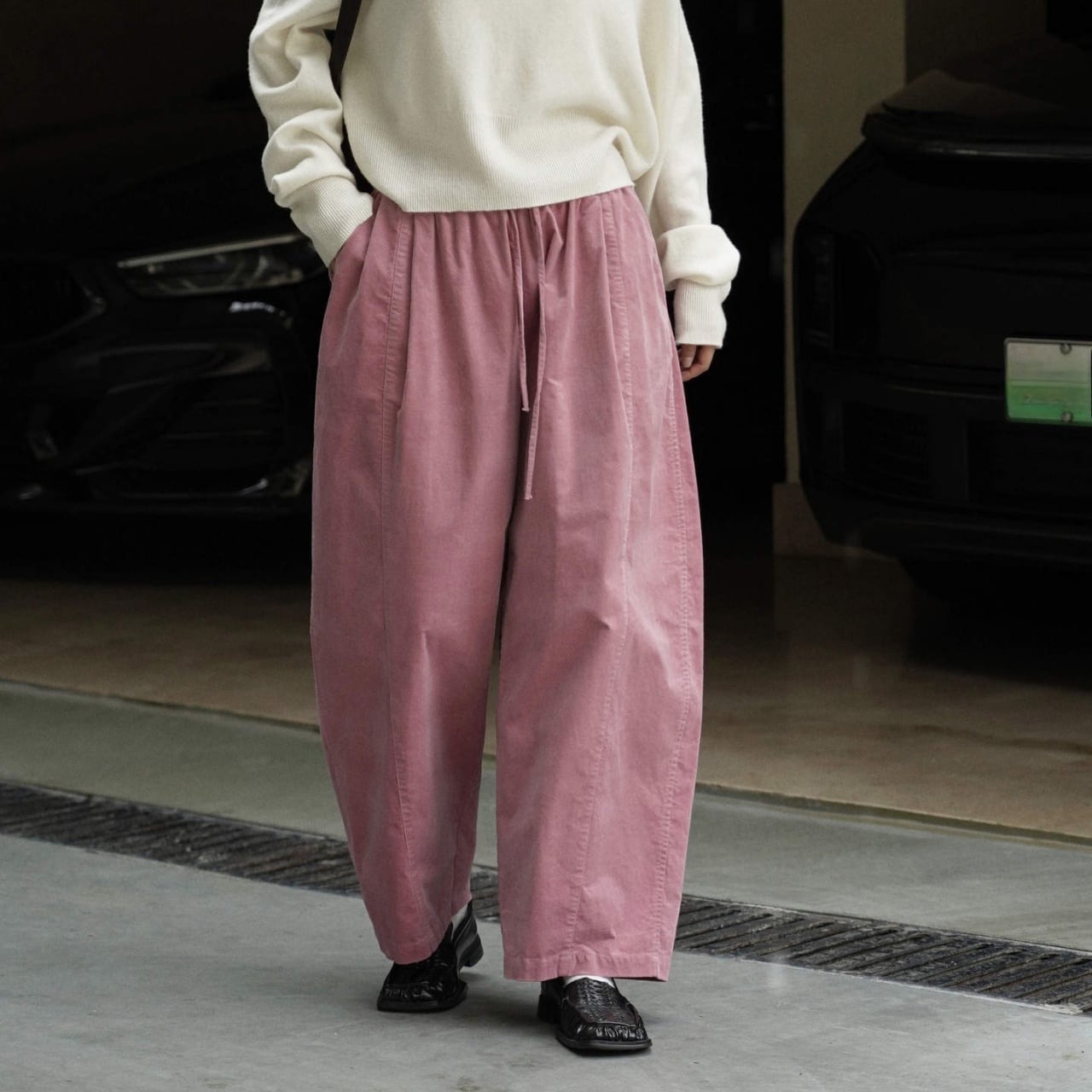 ルーズフィットドローストリングバルーンフルレングスパンツ A01852