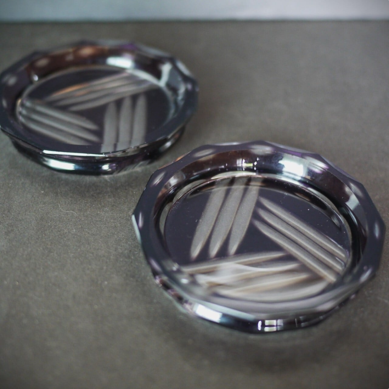 紫色被せ 切子ガラス コースター小皿2枚