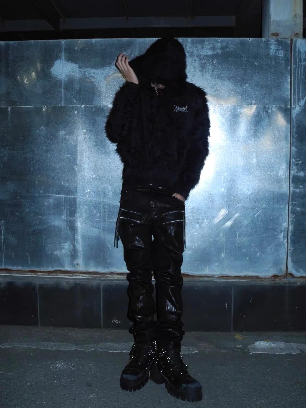 【UCANTBELIKEME】Coated Studded Skinny Denim