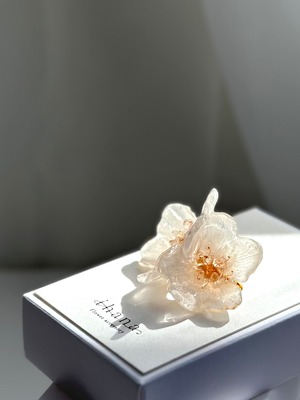 sakura brooch