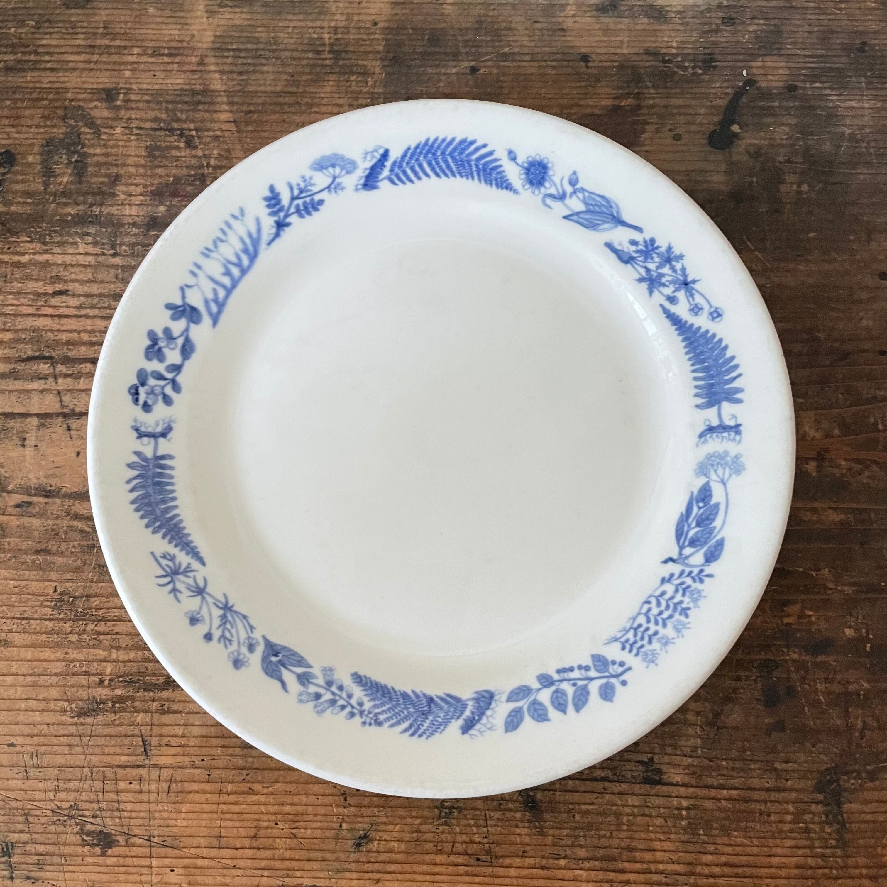 青い薬草柄の20cmプレート