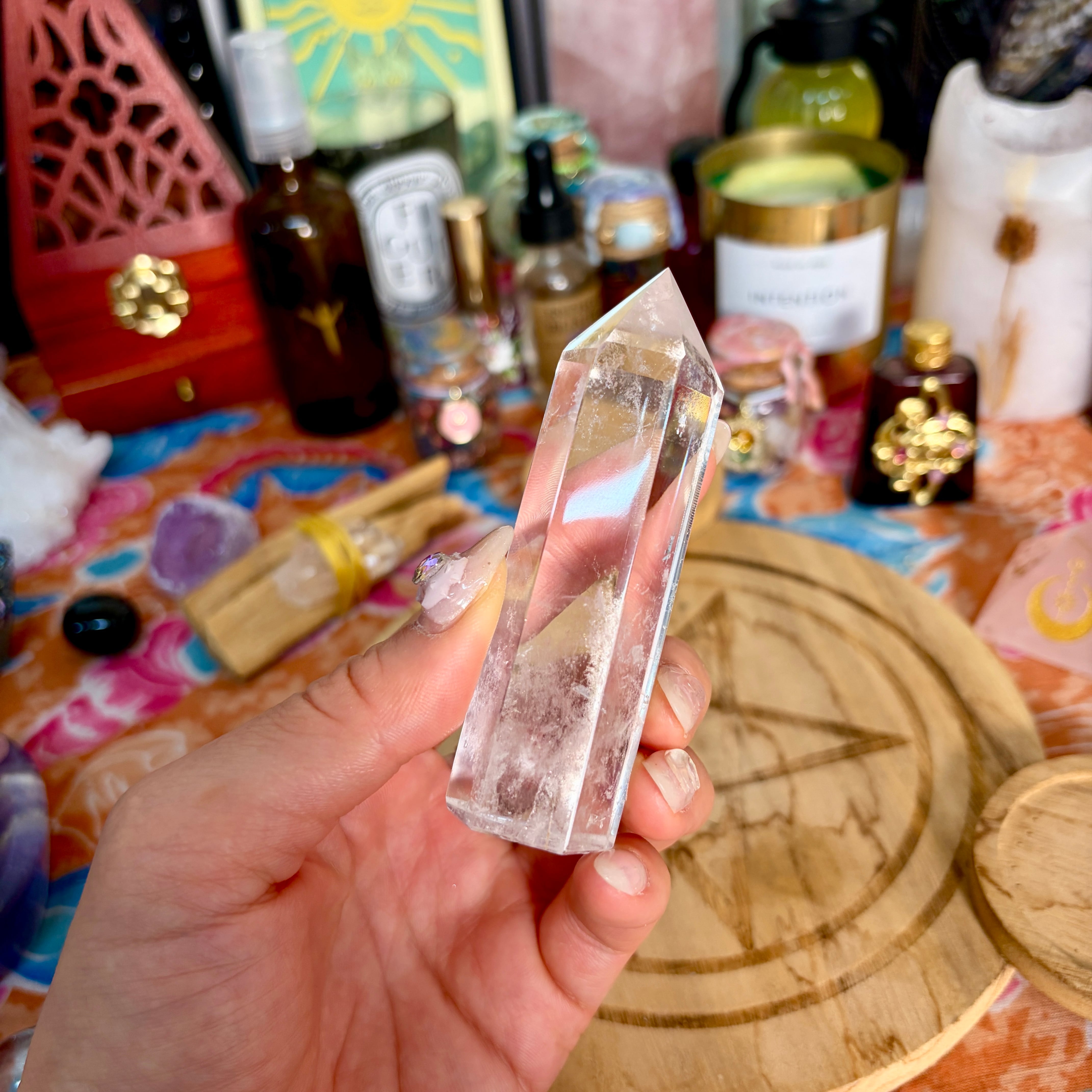 魔女の祭壇】 水晶 / クリアクォーツ の ポイントタワー B
