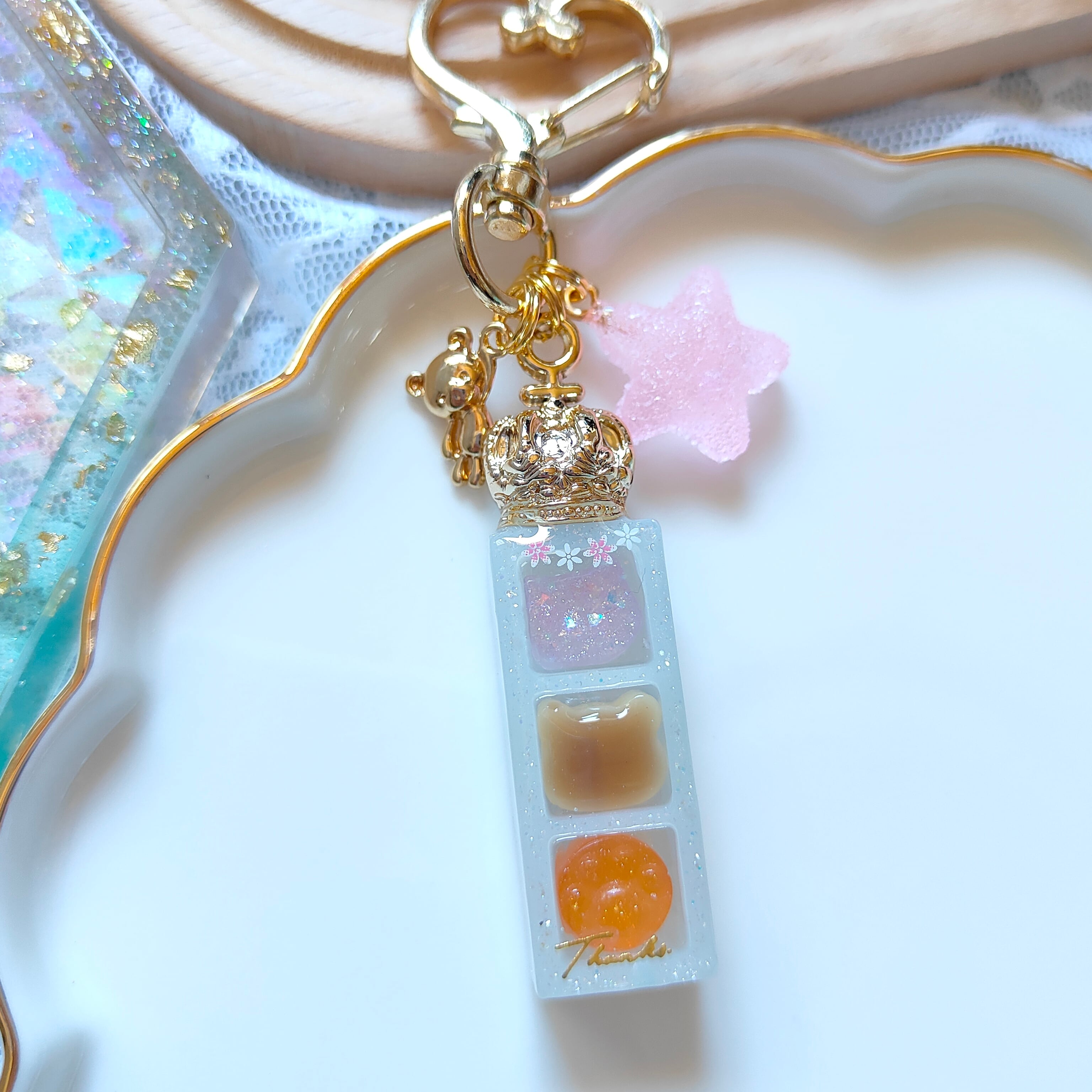 シャカシャカキーホルダー mチョコ入りミルクたっぷりドリンクシェーカー