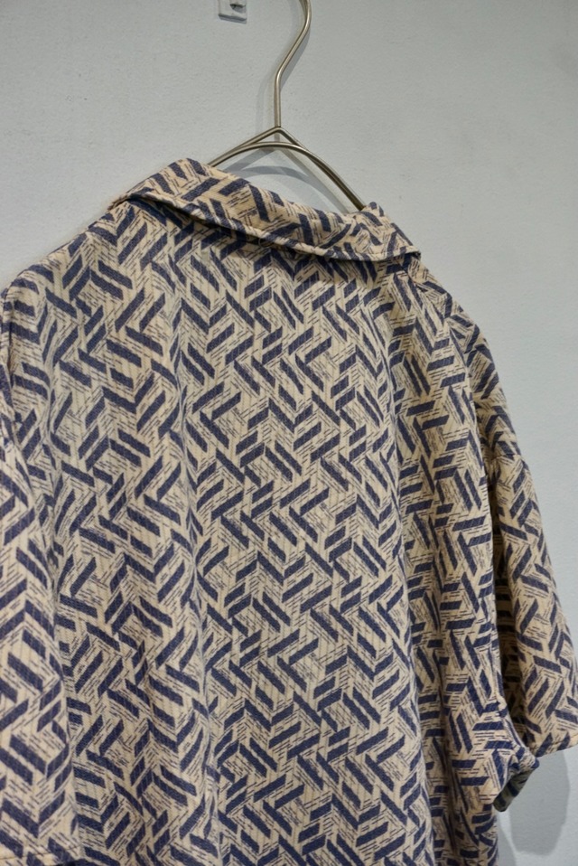 unknown s/s shirt