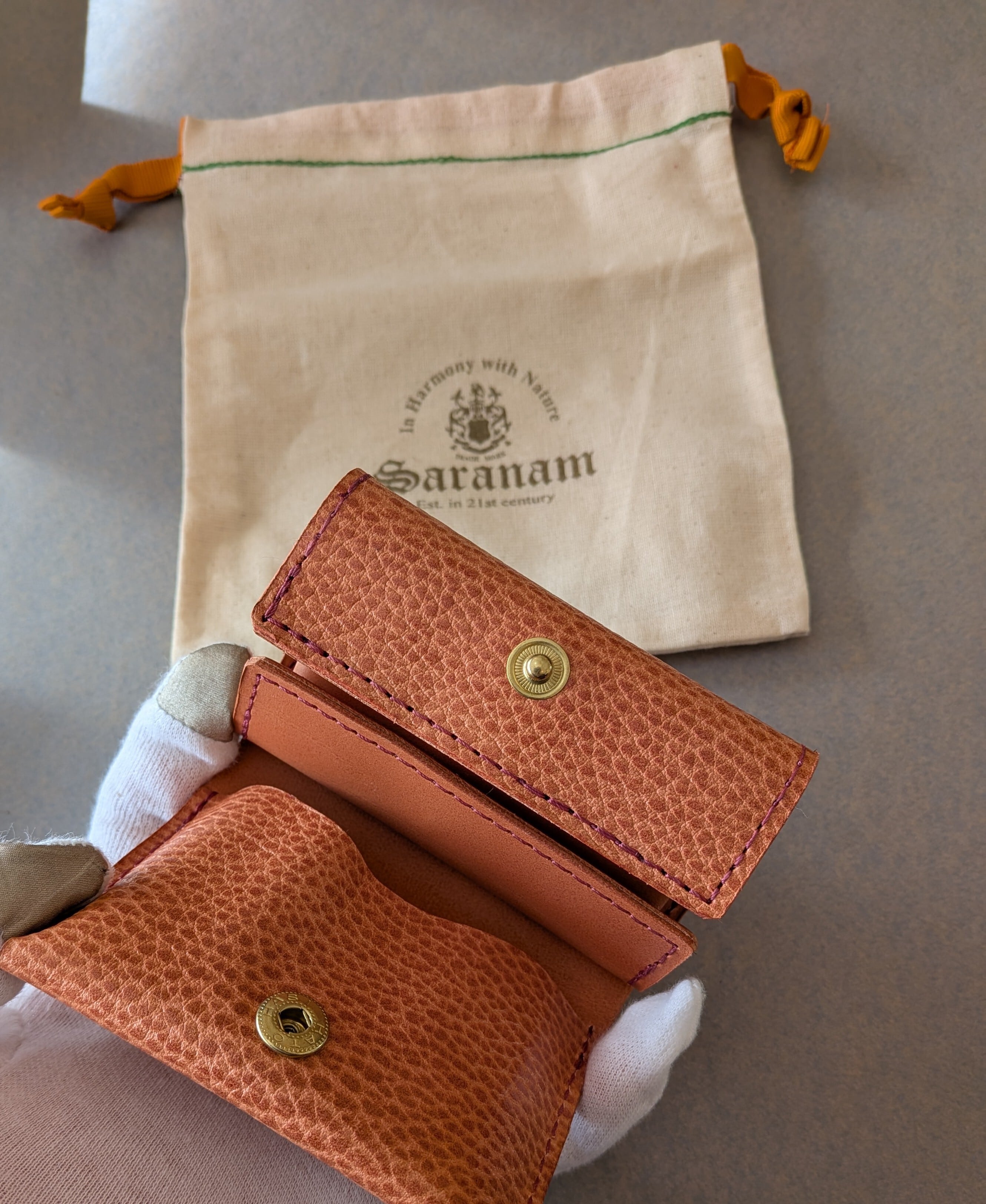 saranam ］サラナン / トリニティーミニ財布 / Dollaro Leather