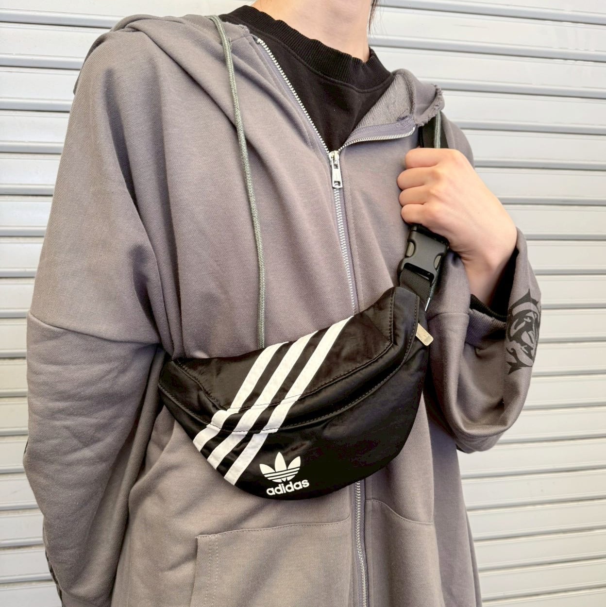   ウエストバック 50%OFF】adidas ナイロンウエストバッグ | VOLCAN&APHRODITE 公式通販