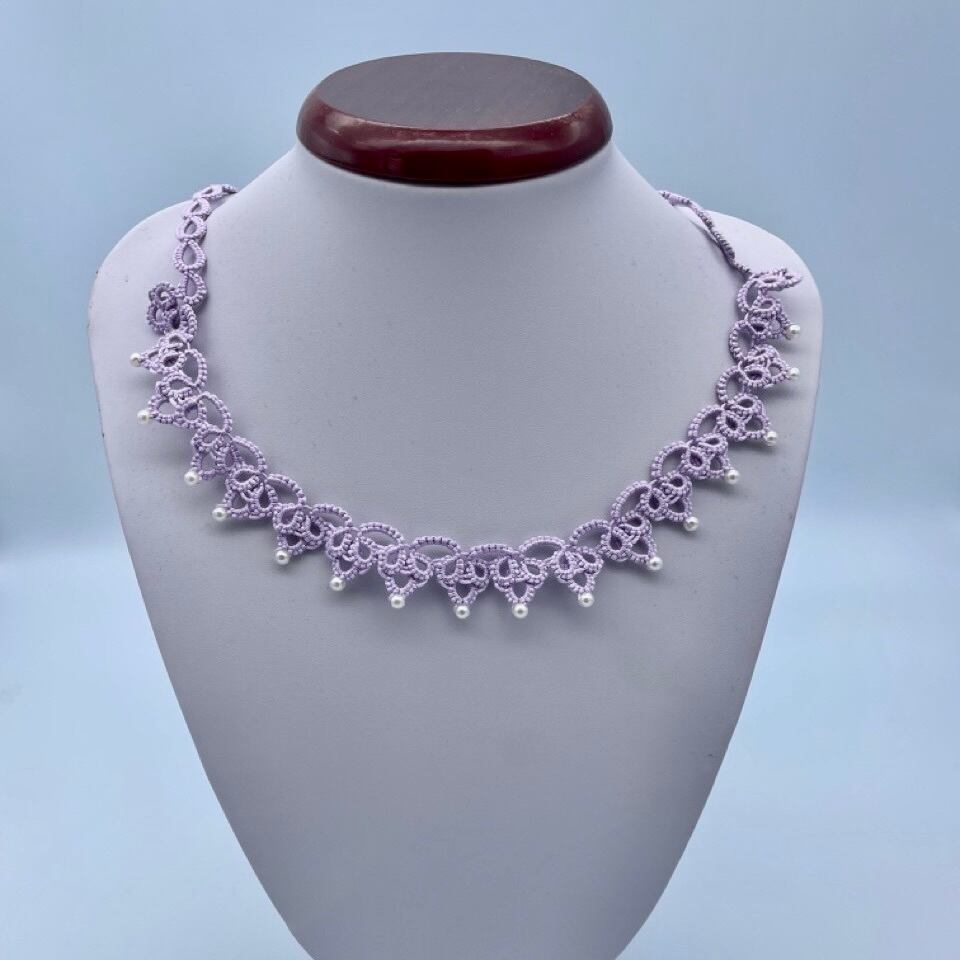 purple×パールビーズ タティングレースの被るだけネックレス