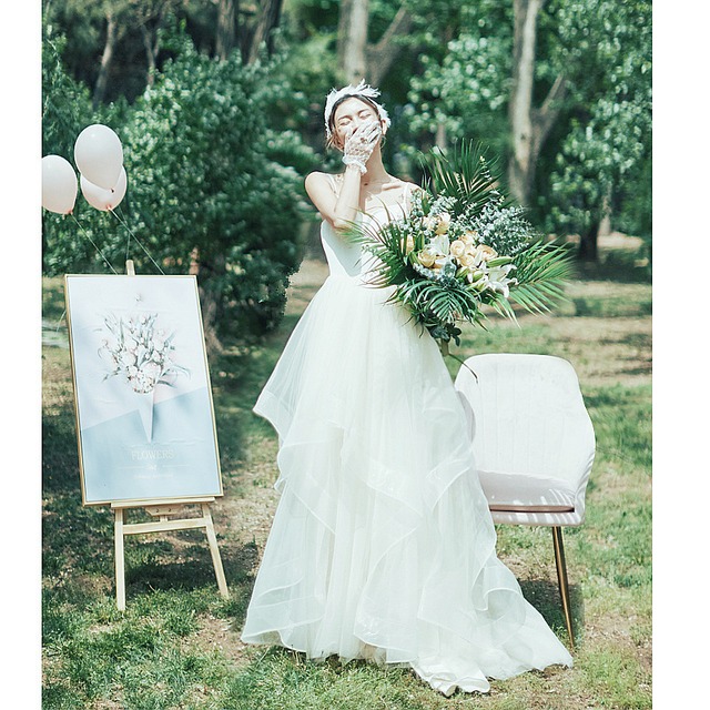 【ウェディングドレス】 大きいサイズ 小さいサイズ ウェディングドレス シンプル 袖なし おしゃれ aライン 結婚式 挙式 ドレス ホワイト 白 20代 30代 40代 カジュアルウェディング フォトウェディング ドレス 前撮り 後撮り 結婚式写真 ナチュラル ウェディング ガーデンウェディング 少人数ウェディング ホワイト ロング  レストランウェディング リゾートウェディング カジュアルウェディング