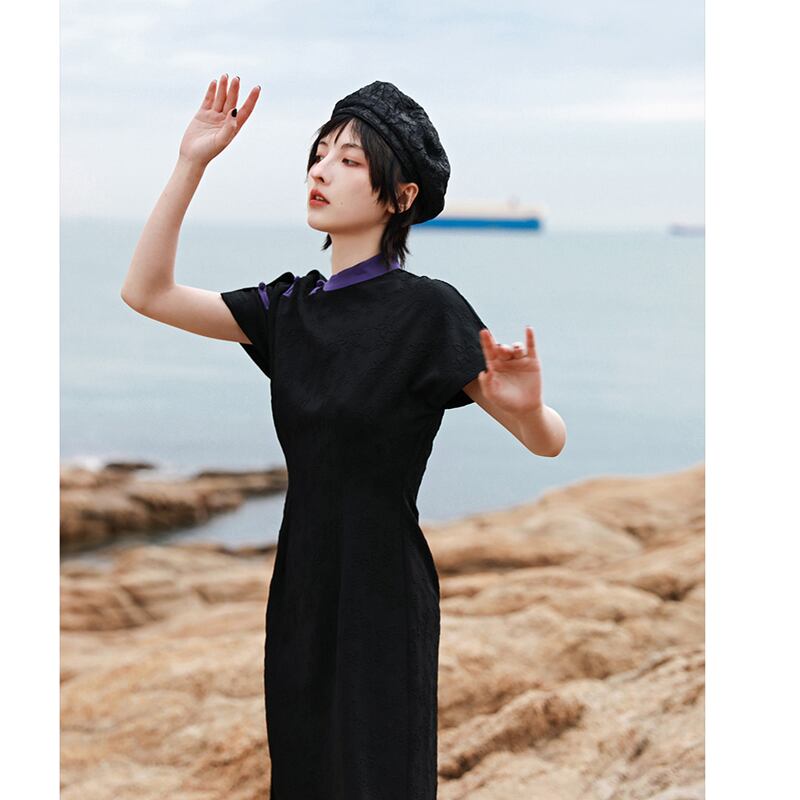 大青龍肆シリーズ チャイナ風ワンピース 改良型チャイナドレス 花柄 黒 紫 配色 ロング丈 Elegant