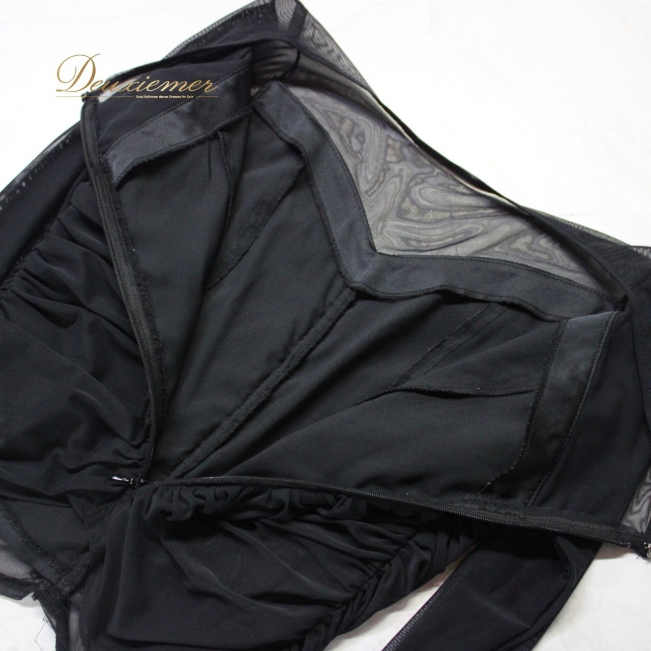 【美品 日本製社交ダンス衣装】トップス レッスンウェア 練習着 パーティー Mサイズ 黒 ブラック ラインストーン シンプル