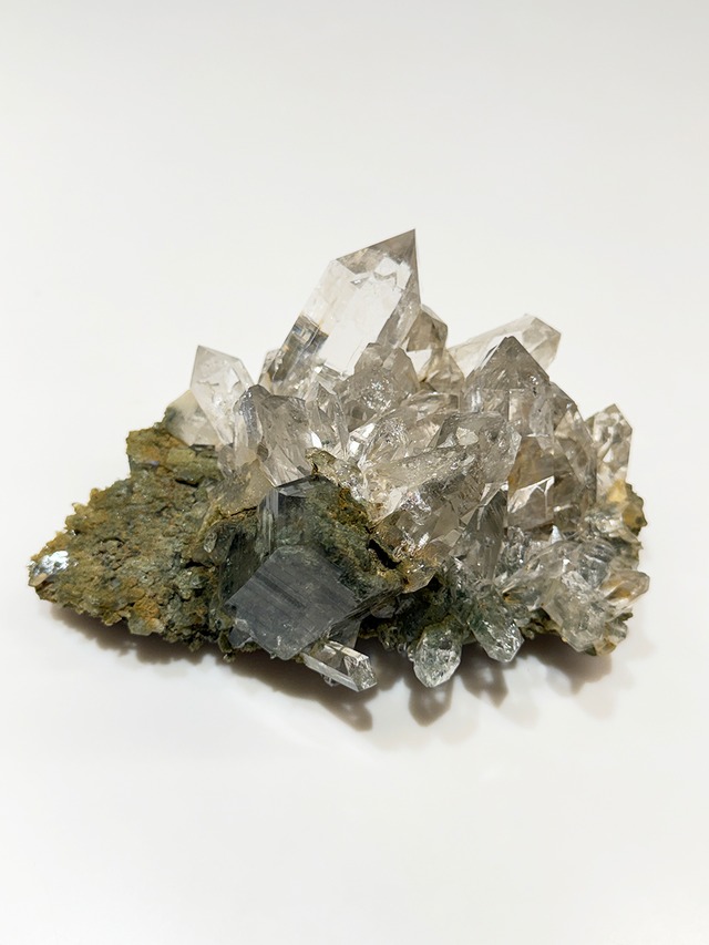 クォーツクラスター×ルチル×クローライト【ML-0131】インド マニハール