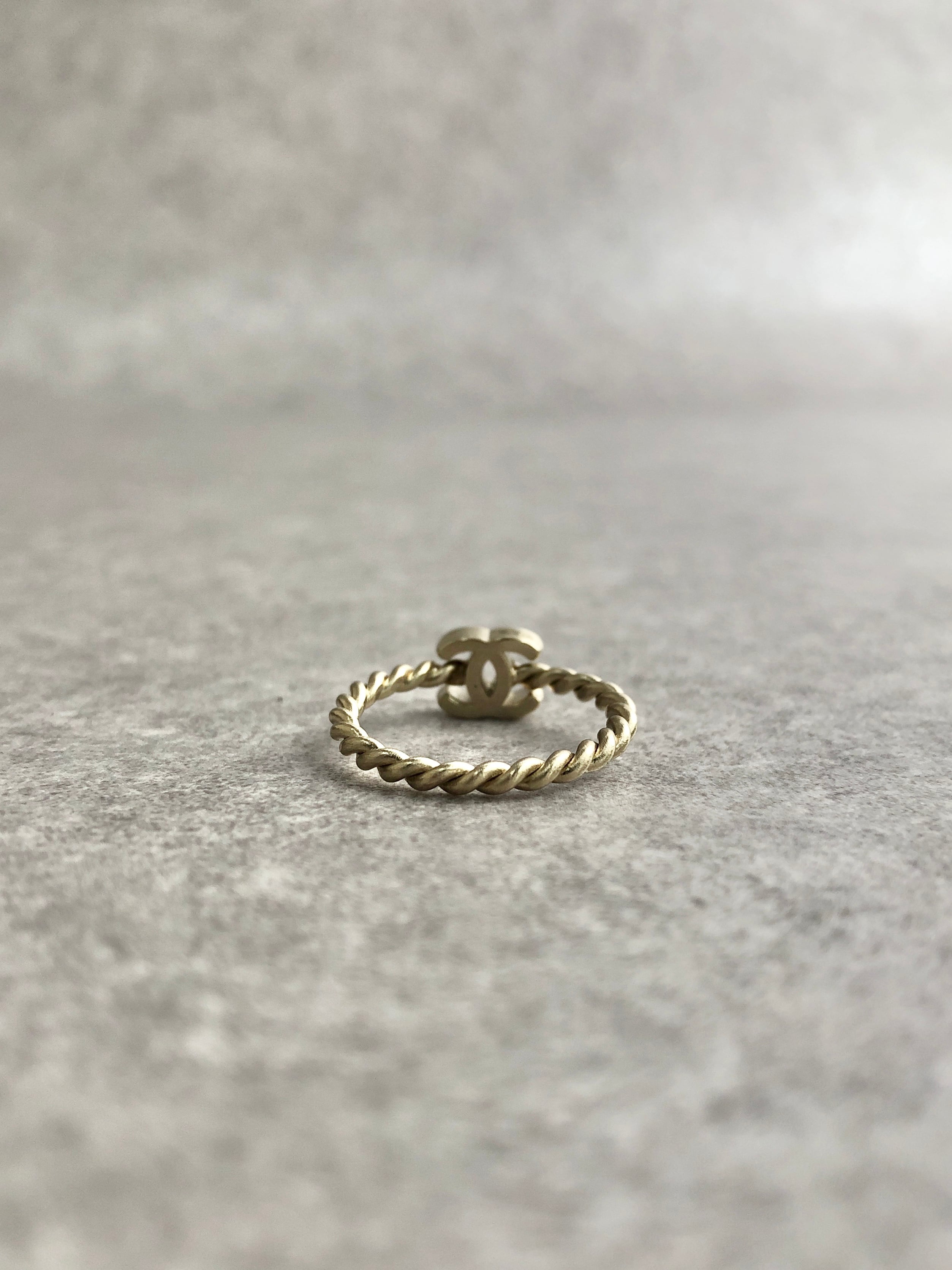 CHANEL シャネル 指輪 ゴールド ココマーク ツイスト vintage CHANEL シャネル 指輪 ゴールド ココマーク ツイスト vintage