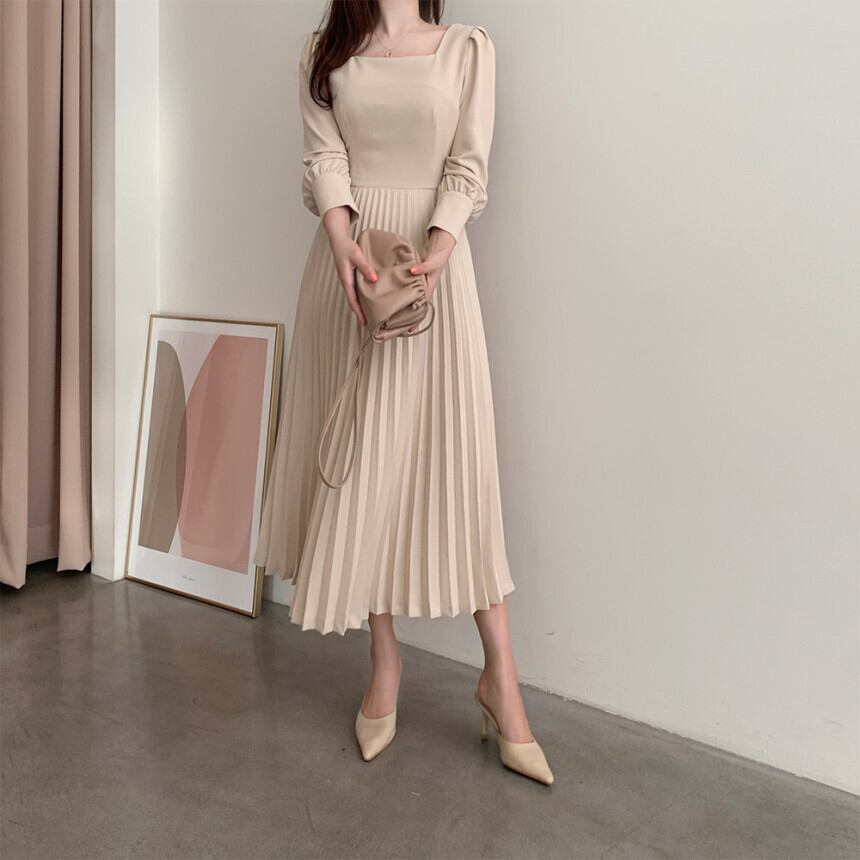 プリーツロングワンピース Lulumakani