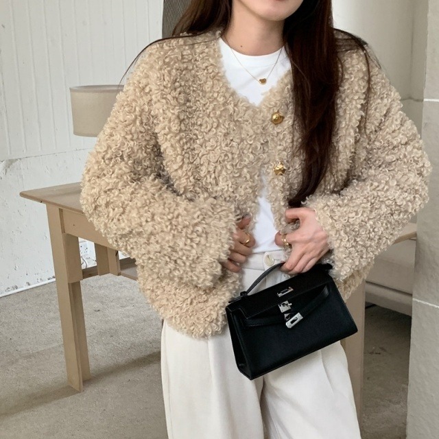 【予約販売】カーディガン レディース プードル もこもこ ジャケット風 ベージュ アウター 大人可愛い エレガント おしゃれ 韓国  旅行 上品 秋 冬 トレンド フリー
