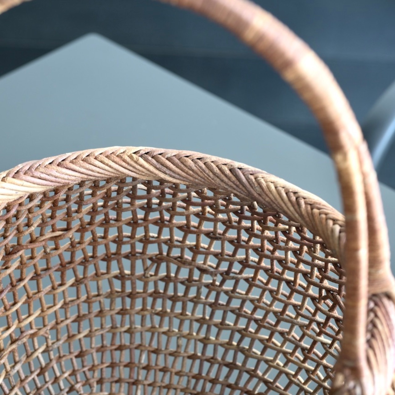 宮本工芸　細目こだし編み丸かご 手つき / Miyamoto Craft   Fine Kodashi Weave Round Basket with Handle