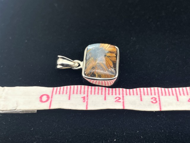 シルバーペンダントトップ（タイチンルチルクォーツ）