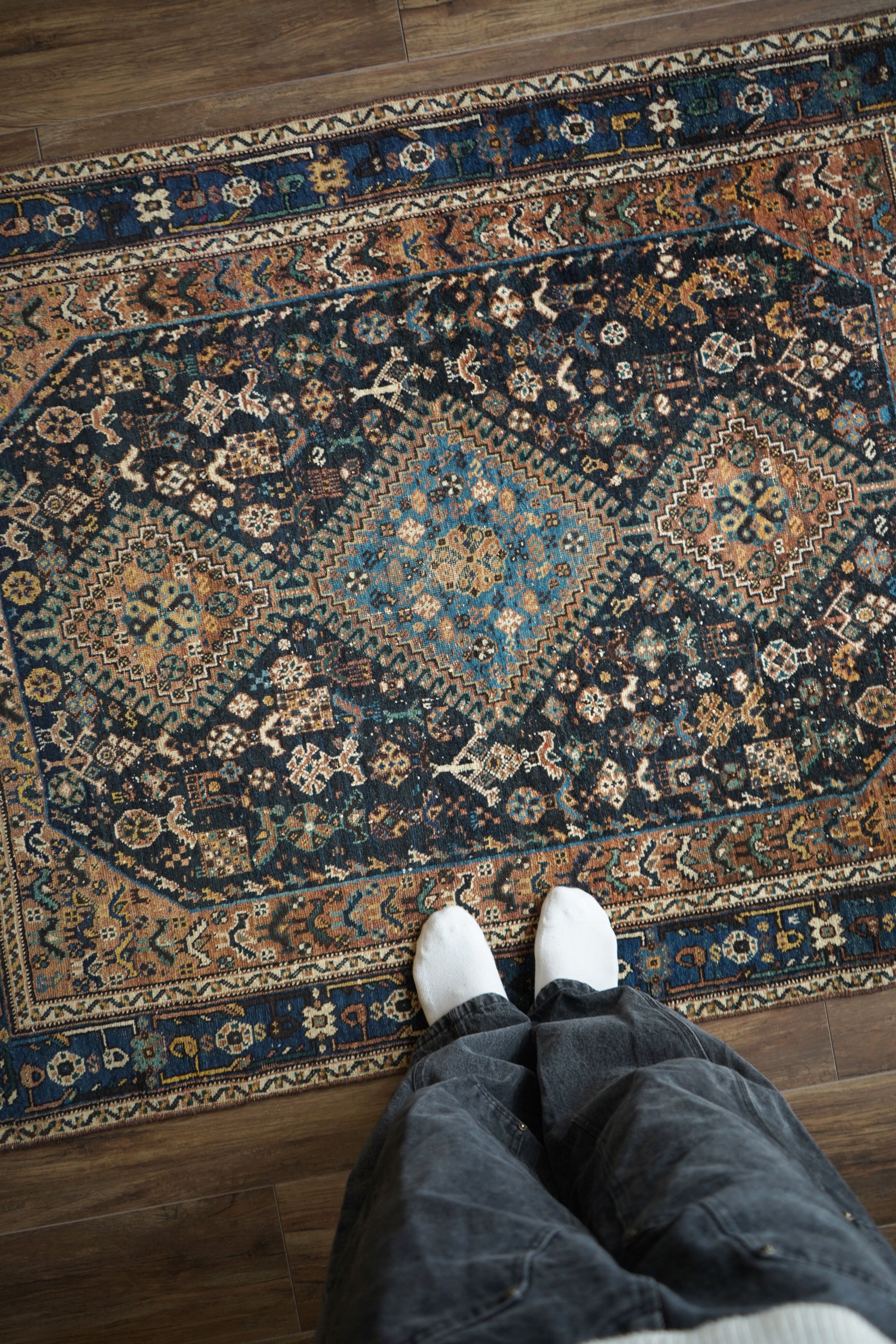 081】Semi Antique Sistan Baluch rug 1940's | ヴィンテージラグ専門