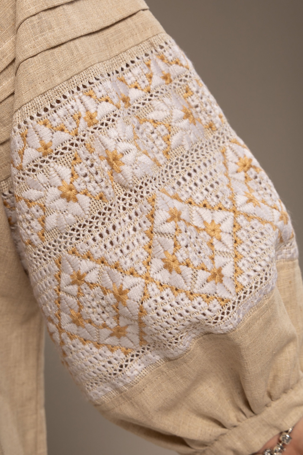 ウクライナ刺繍ヴィシヴァンカ　手刺繍　レディース・フリーサイズ - 13