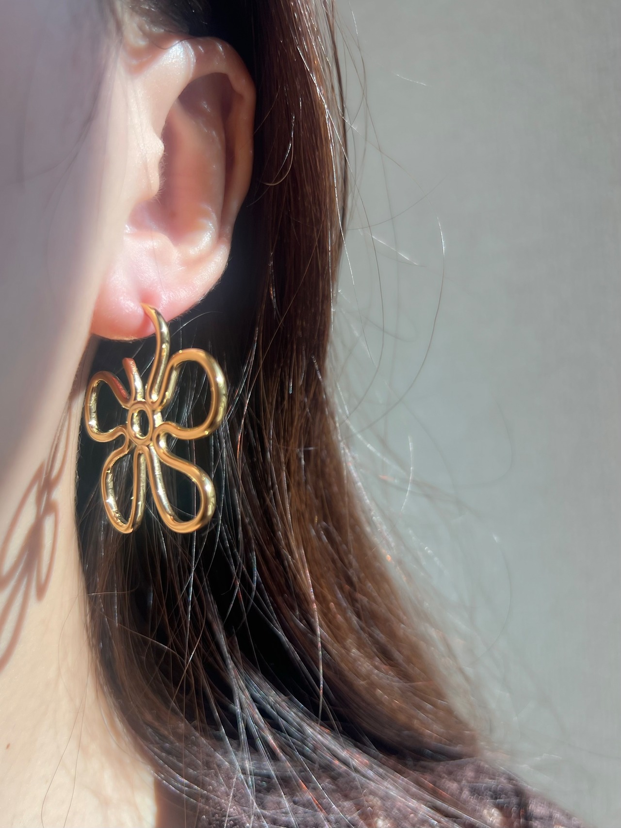Line flower pierce