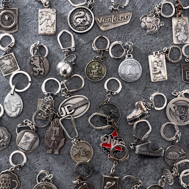 35個  フレンチ キーホルダー メタル アルミ製など フランス 雑貨 ヴィンテージ  2512031-19