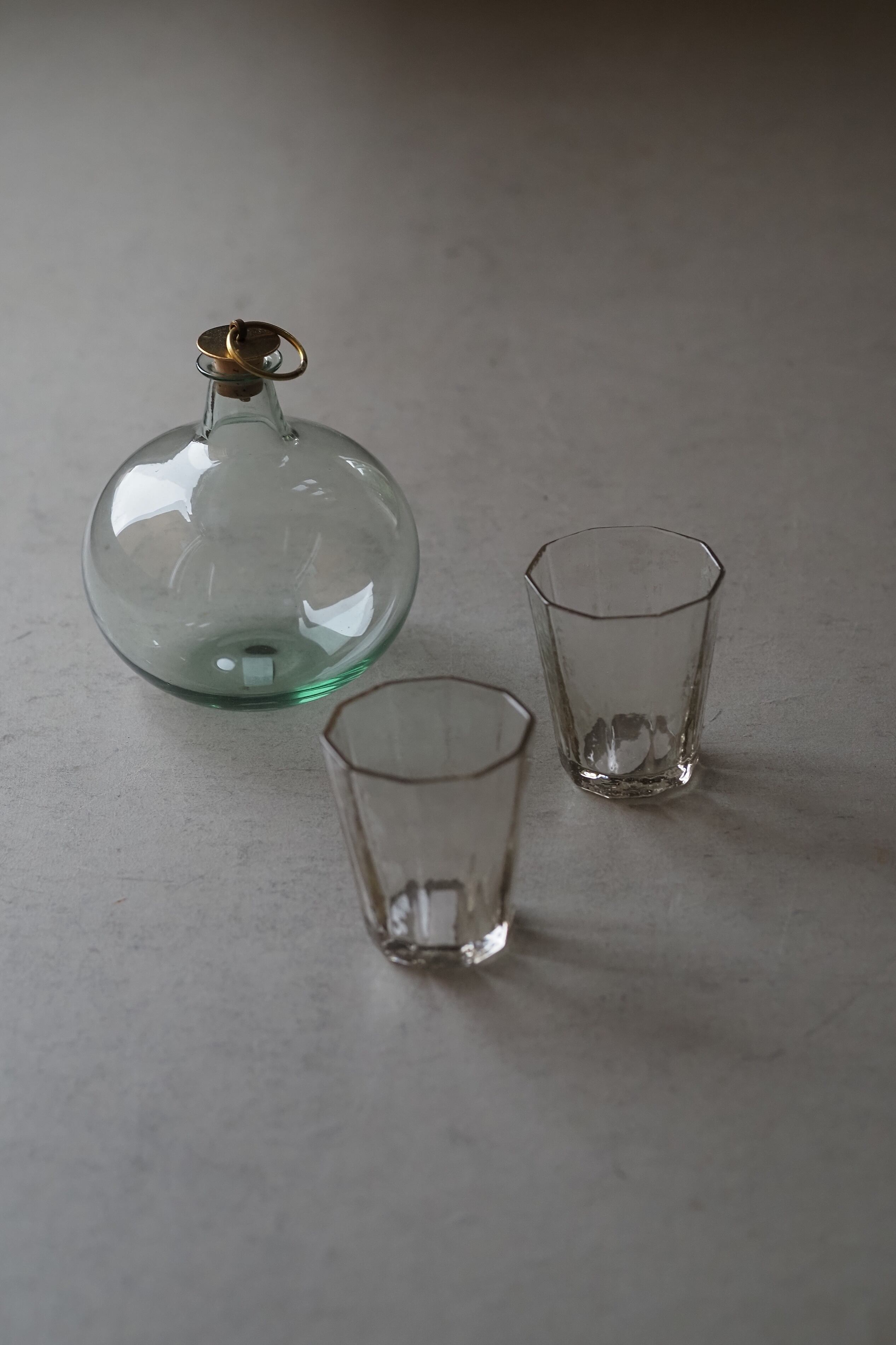 津田清和 22. 十角酒杯 | 陶屋なづな