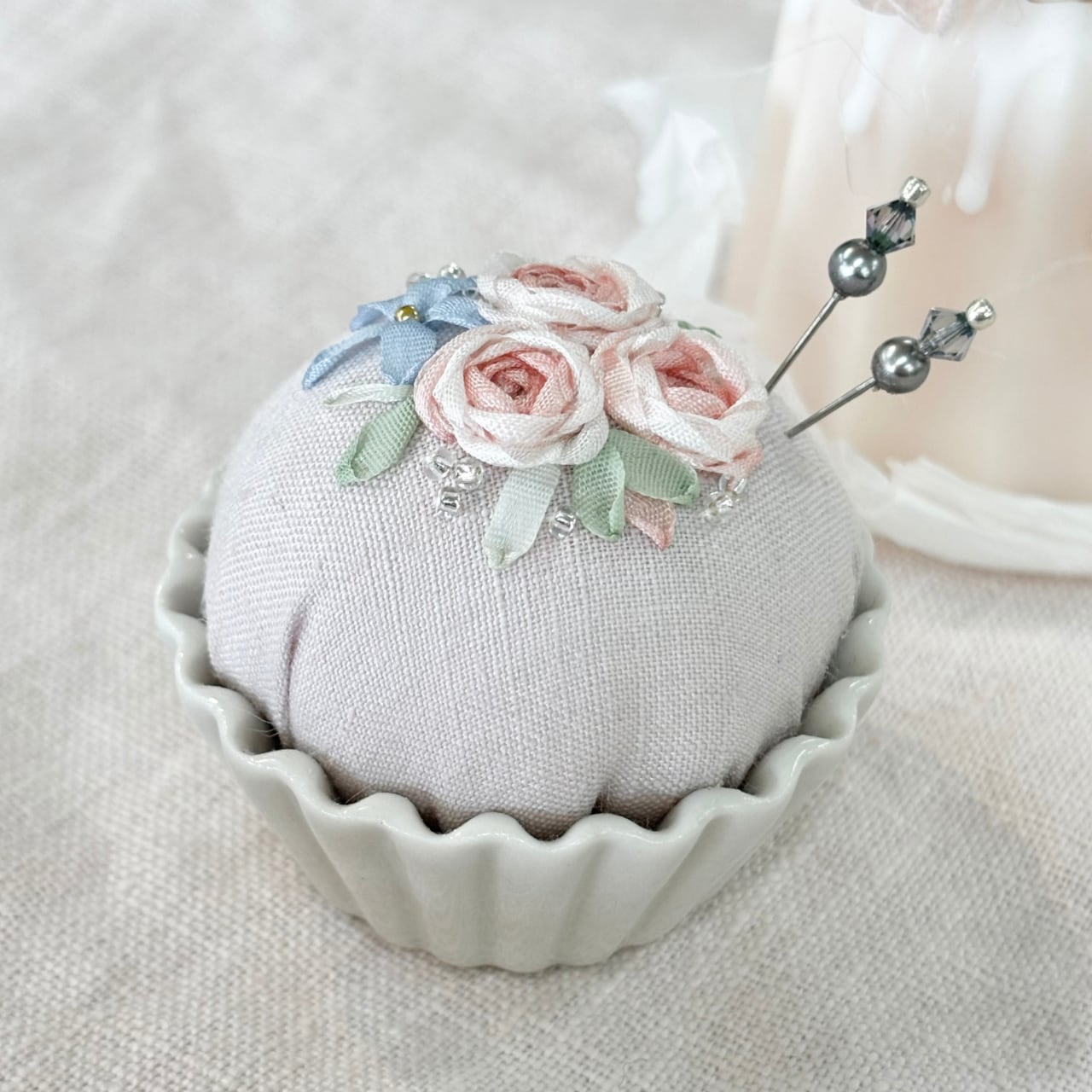 ⭐︎リボン刺繍⭐︎はじめてのリボン刺繍 カップケーキピンクッション
