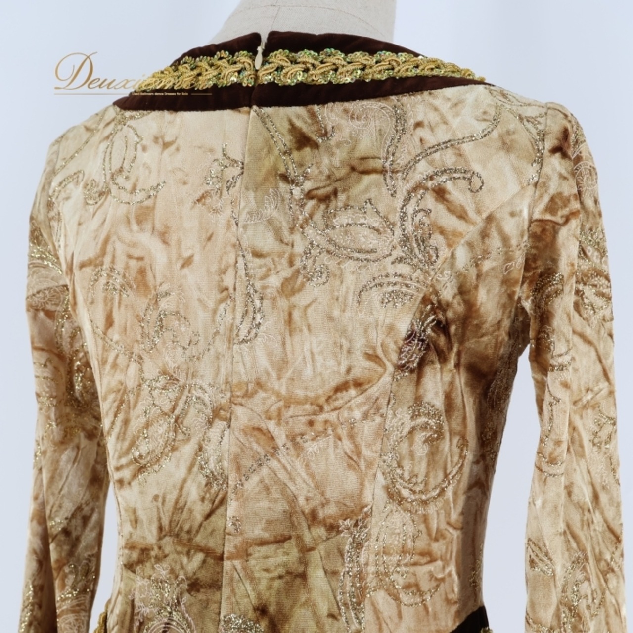 フラダンス 衣装 ワンピース ドレス アロハスタンダード ゴールド系 ALOHA STANDARDS ベロア 刺繍 スパンコール 日本製 高級感 豪華 上品 長袖 華やか ハワイアン アロハ フラ ダンス レッスン 練習 ブラウン系 ゴールド 上質 エレガント