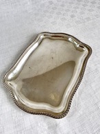 シルバーのトレー　スクウェア　シルバープレート　変形4角形　アクセサリートレー　19otg22