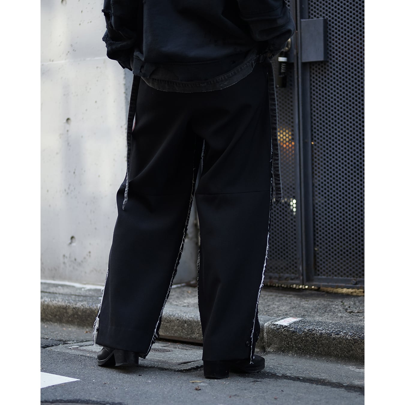 GUILTY PARTS ダブルプリーツ スラックス dorumeuil DUELLUM] (デュエラム) DUE-VⅢ-083-TRS PATCHED WIDE PANTS (BLACK