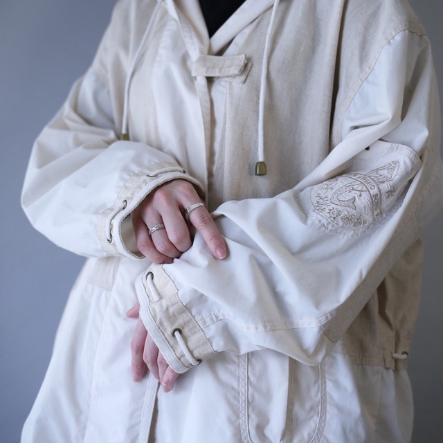 many many code design switching fabric loose silhouette hoodie jacket