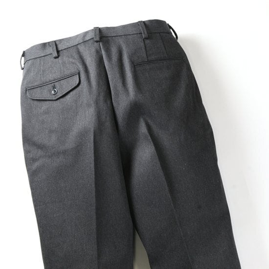 BROWN by 2-tacs＜ブラウンバイツータックス＞Tapered slacks | Inhigh