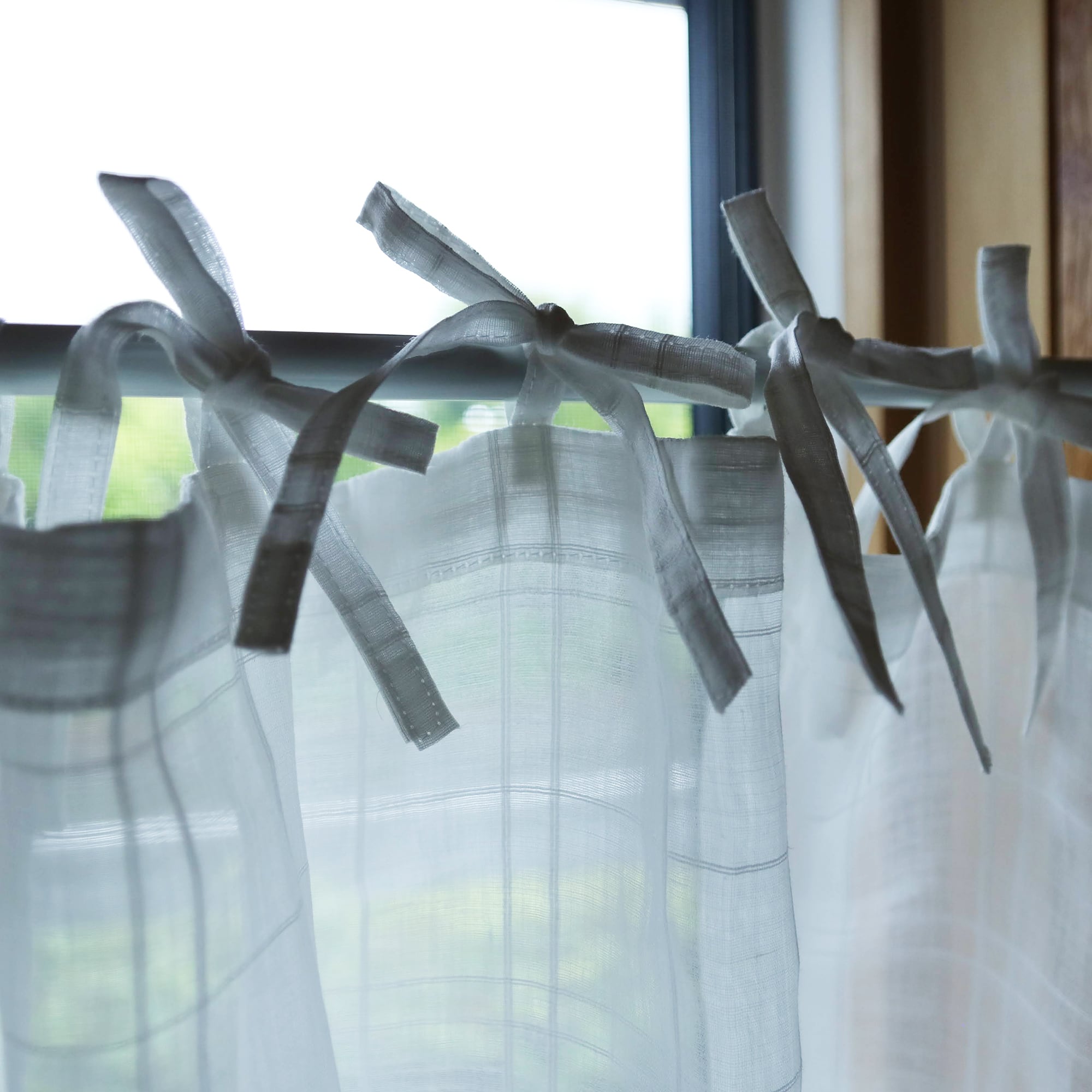 リボンカフェカーテン】即納品／小窓用／キッチン／洗面所／コットン