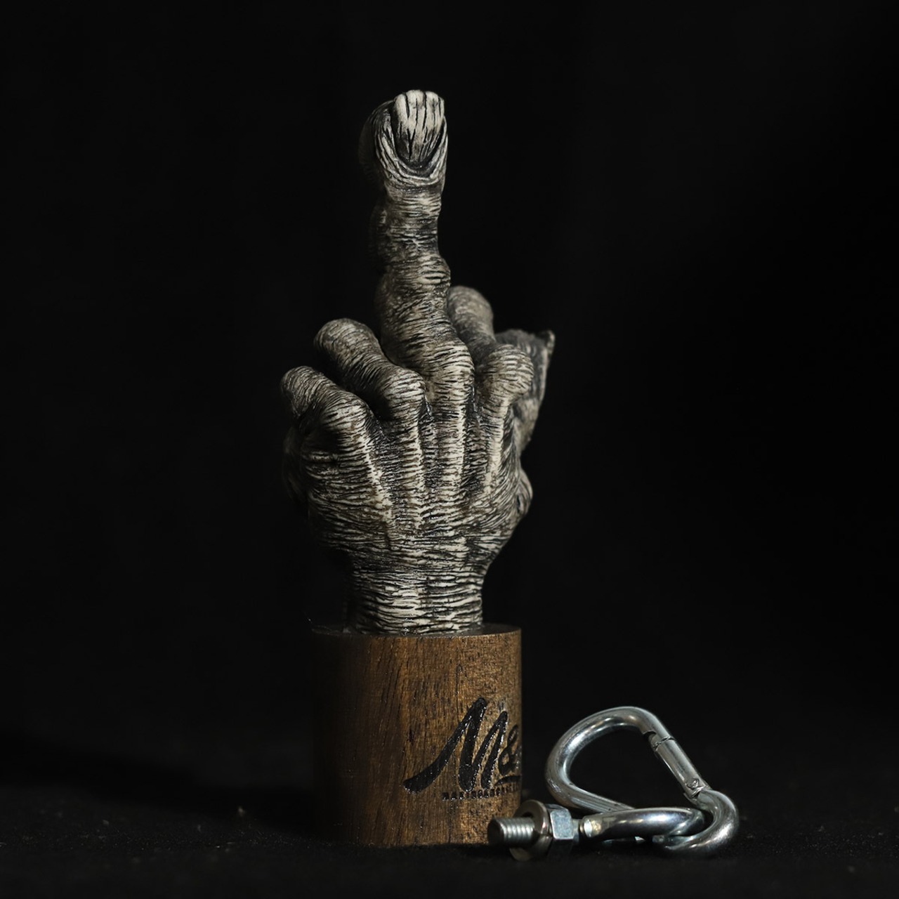 [1周年記念・数量限定] "1st Anniv" SUPER BIG KEYHOLDER - serial.03/BLACK