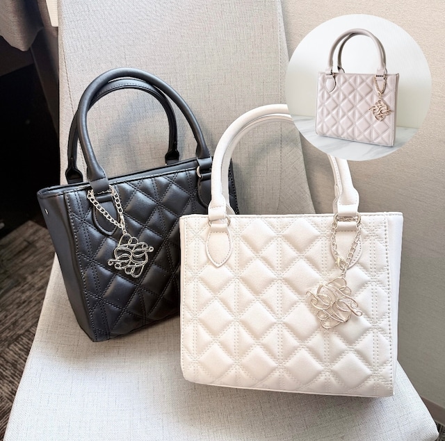 ロゴチャームキルティング2wayバッグ