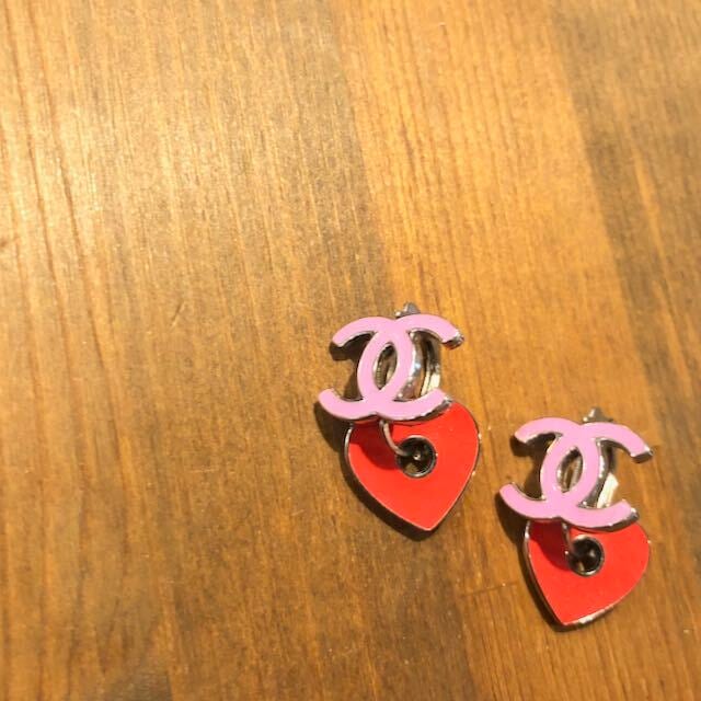 CHANEL Earrings♡シャネル　2way ピアス ココマーク ハート　04P　ピンクレッド×シルバー　/1220177 | number12  powered by BASE