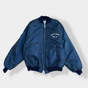 【flight jacket】企業系 企業ロゴ フライトジャケット ブルゾン ジャンパー フルジップ ジップアップ ワンポイント アーチロゴ ナイロンジャケット XL ビッグサイズ 中綿 キルティング US古着