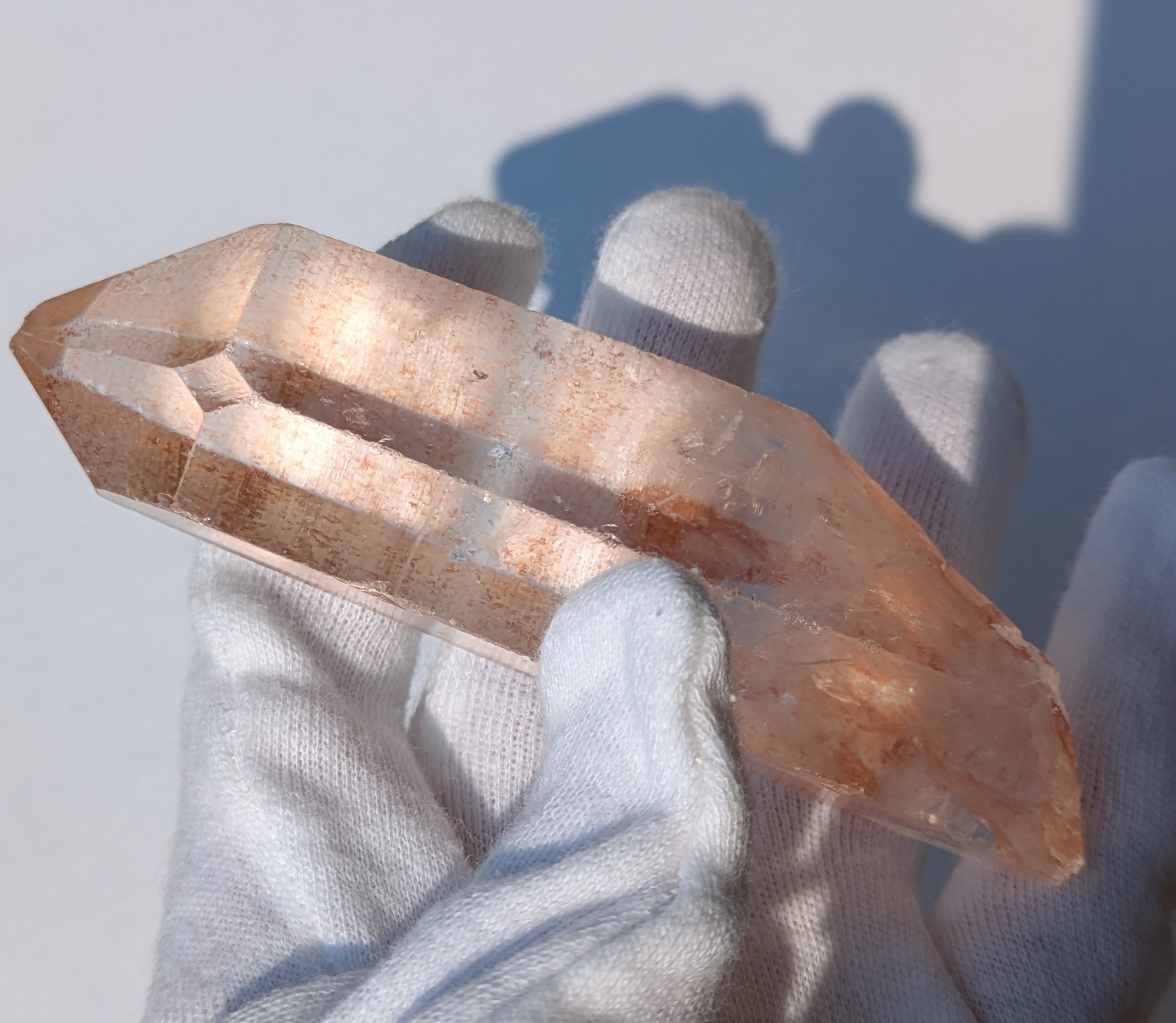 《希少》マダガスカルピンク(レッド)クォーツ大(ウィンドウ&レインボー)