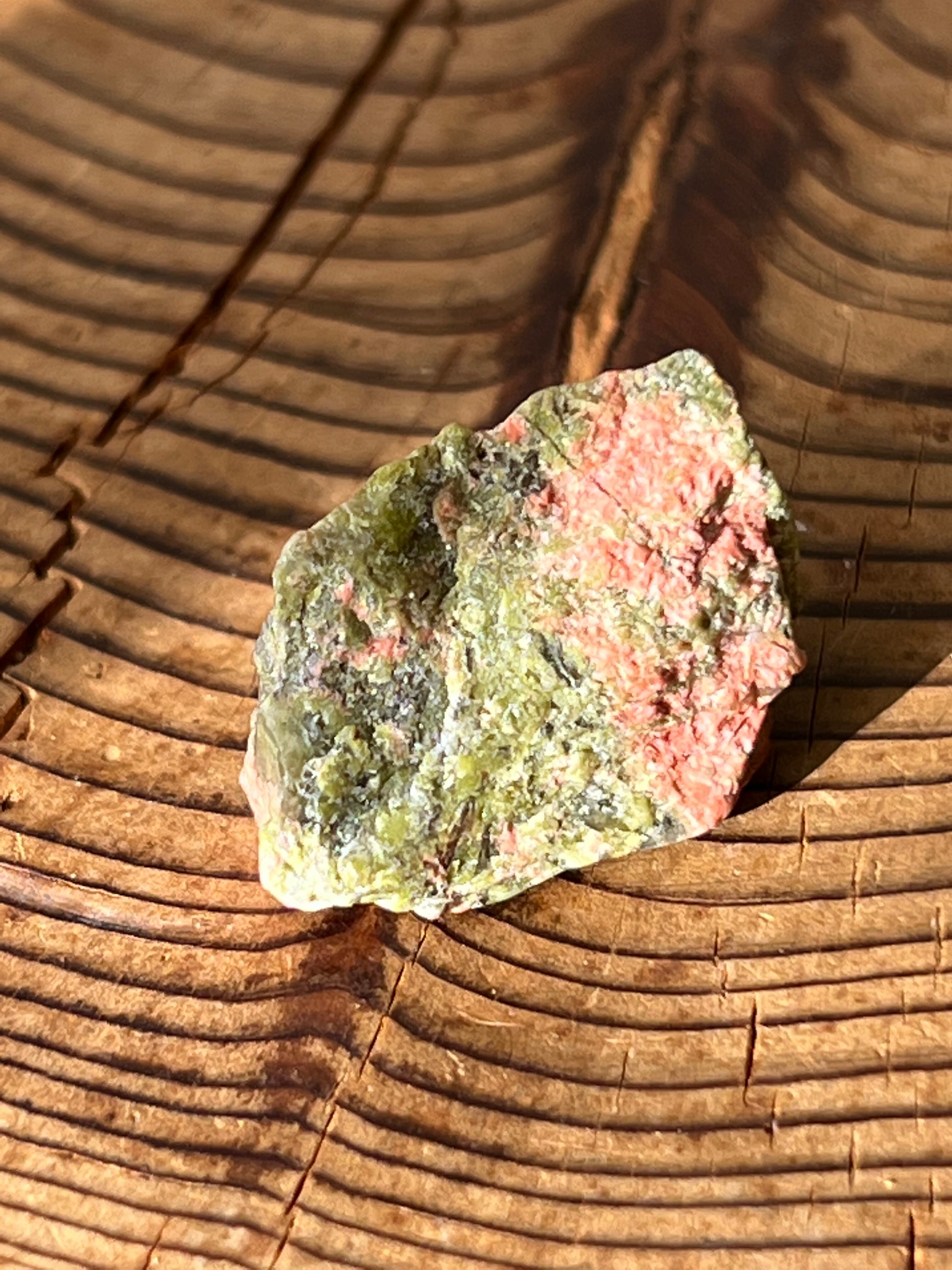 【何回も生まれる前のこと】ユナカイト ミニ原石