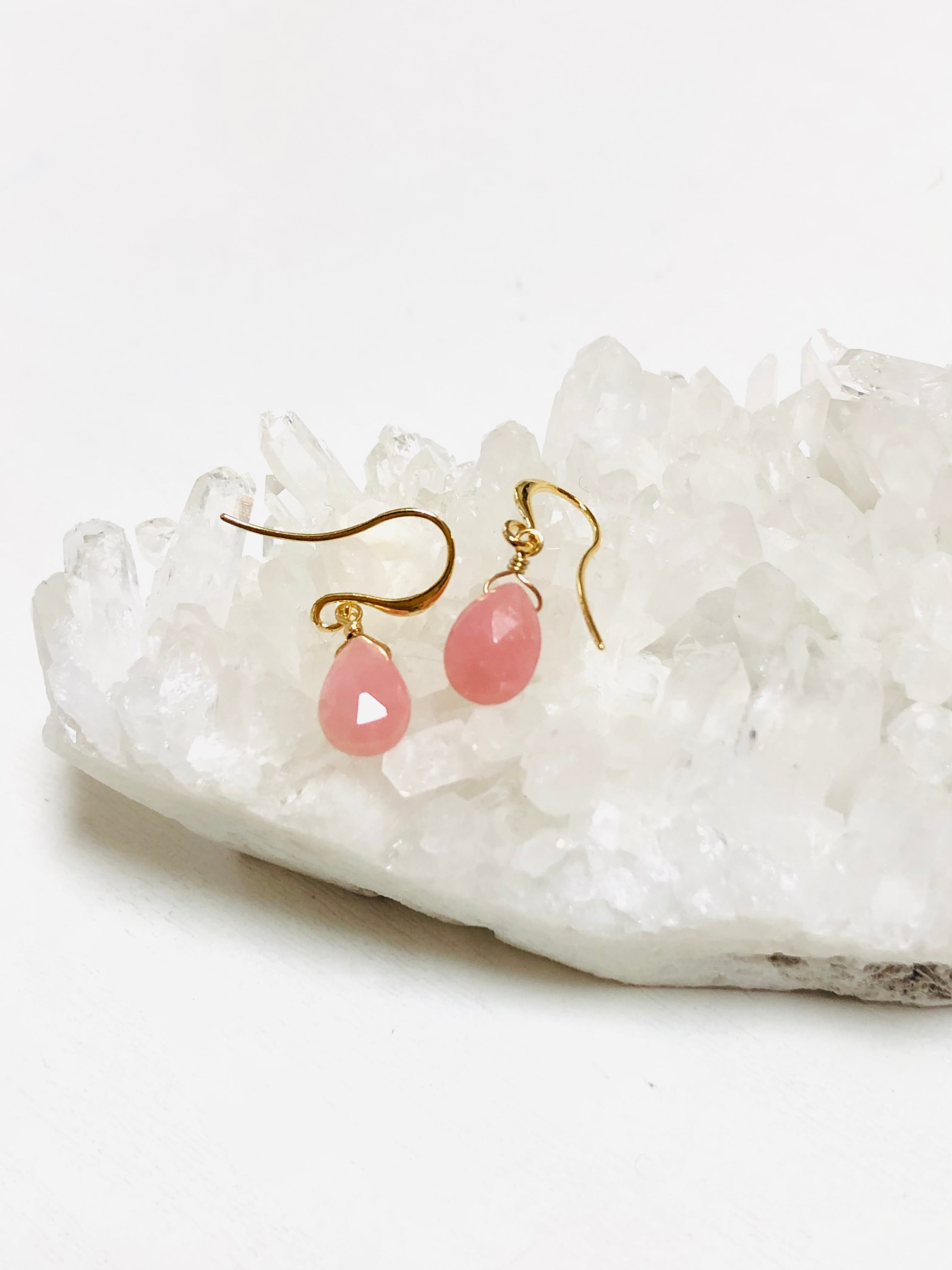 愛を叶える石♪ピンクオパールの一粒ピアス