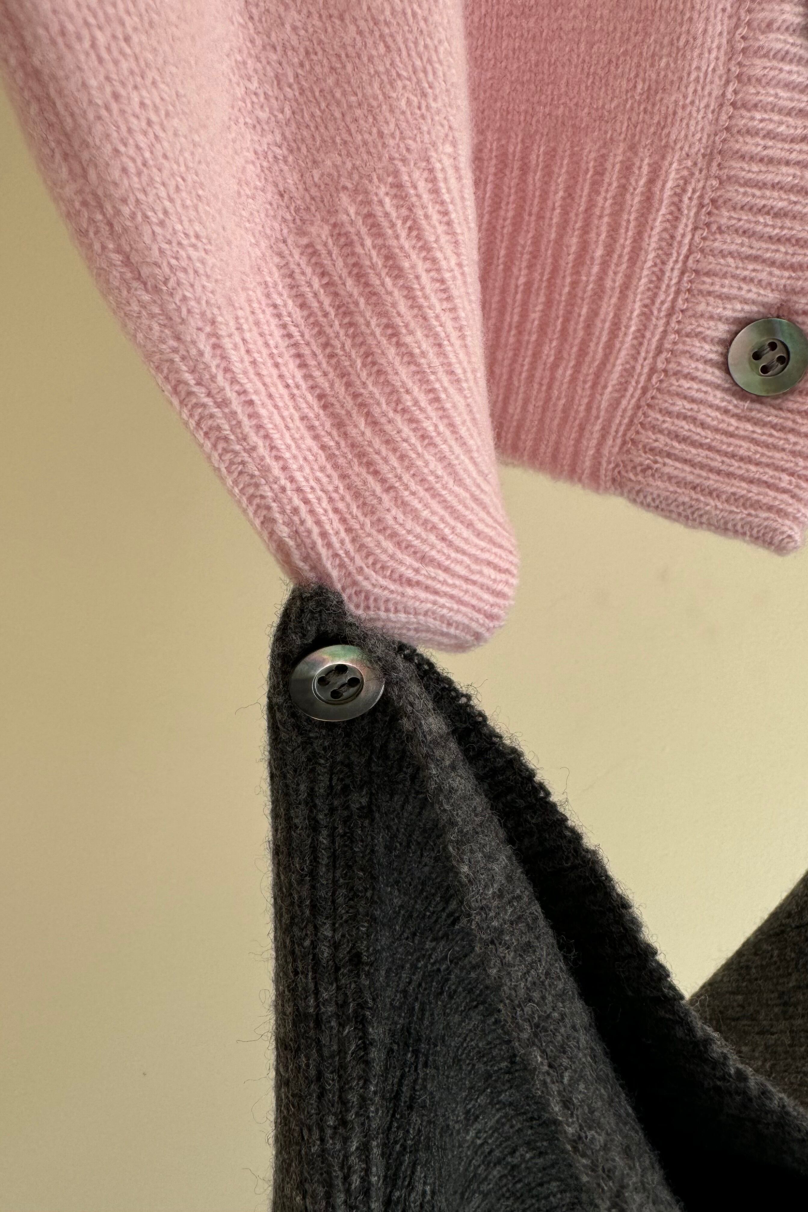 KAYLE】WOOL KNIT VEST WAIST WARMER SET | theour