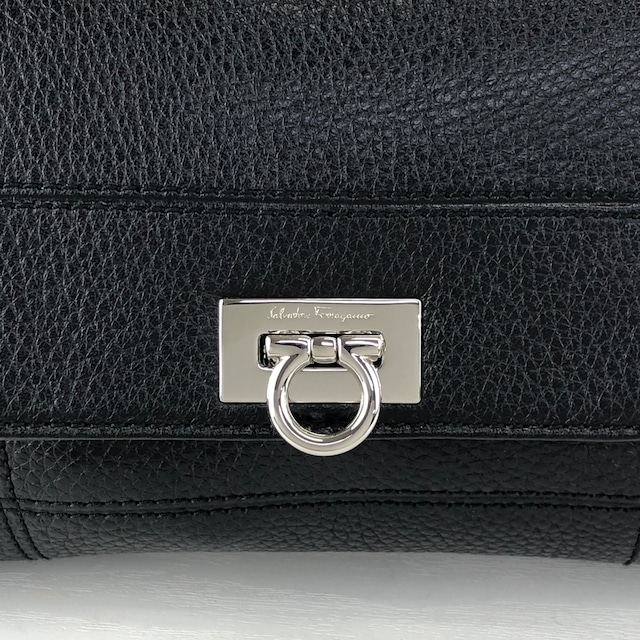 Salvatore Ferragamo サルヴァトーレ フェラガモ ショルダーバッグ ブラック ガンチーニ レザー チェーン ミニバッグ vintage ヴィンテージ オールド sj8amk