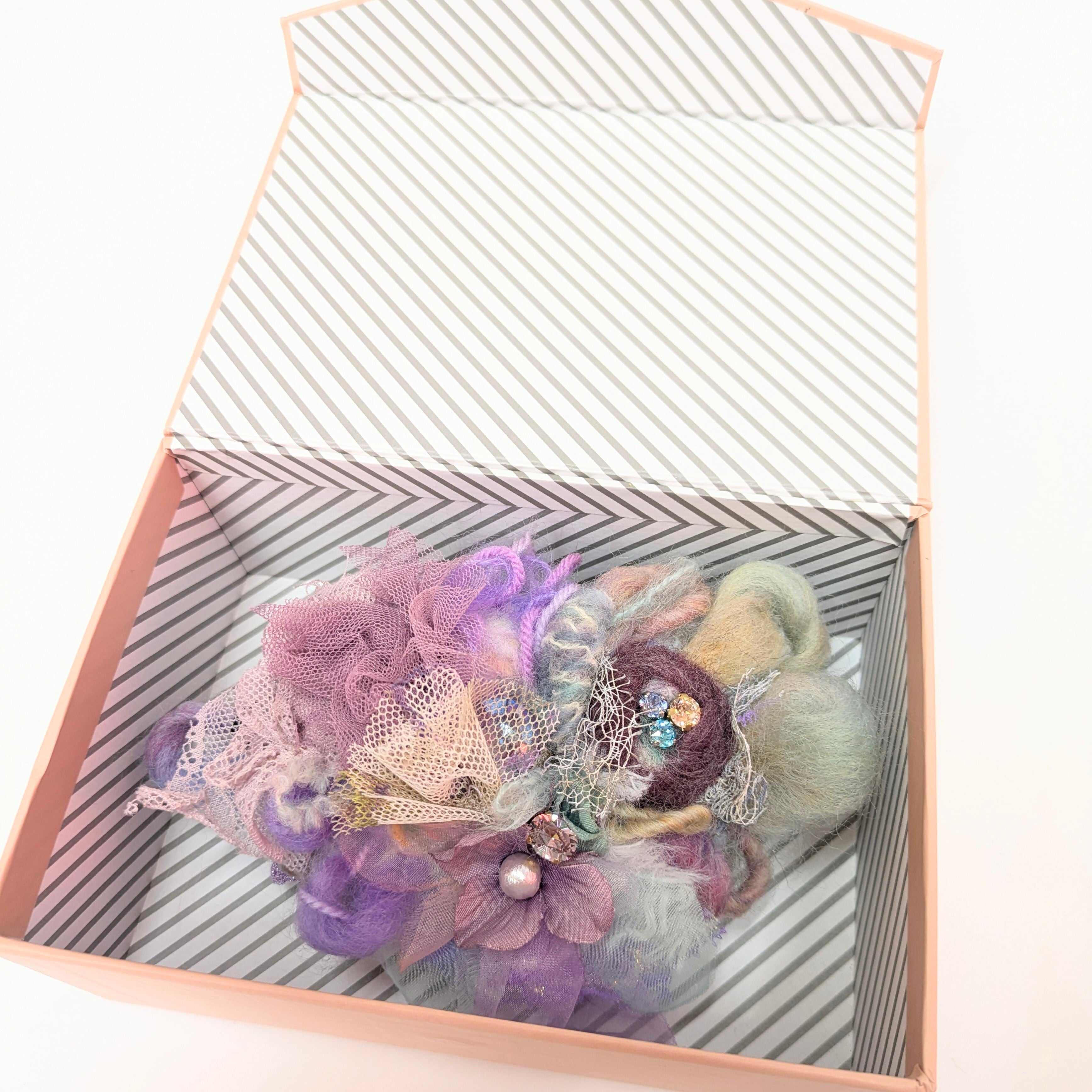 《Fortune Ribbon – Misty Lavender》フォーチュンリボン – ミスティラベンダー