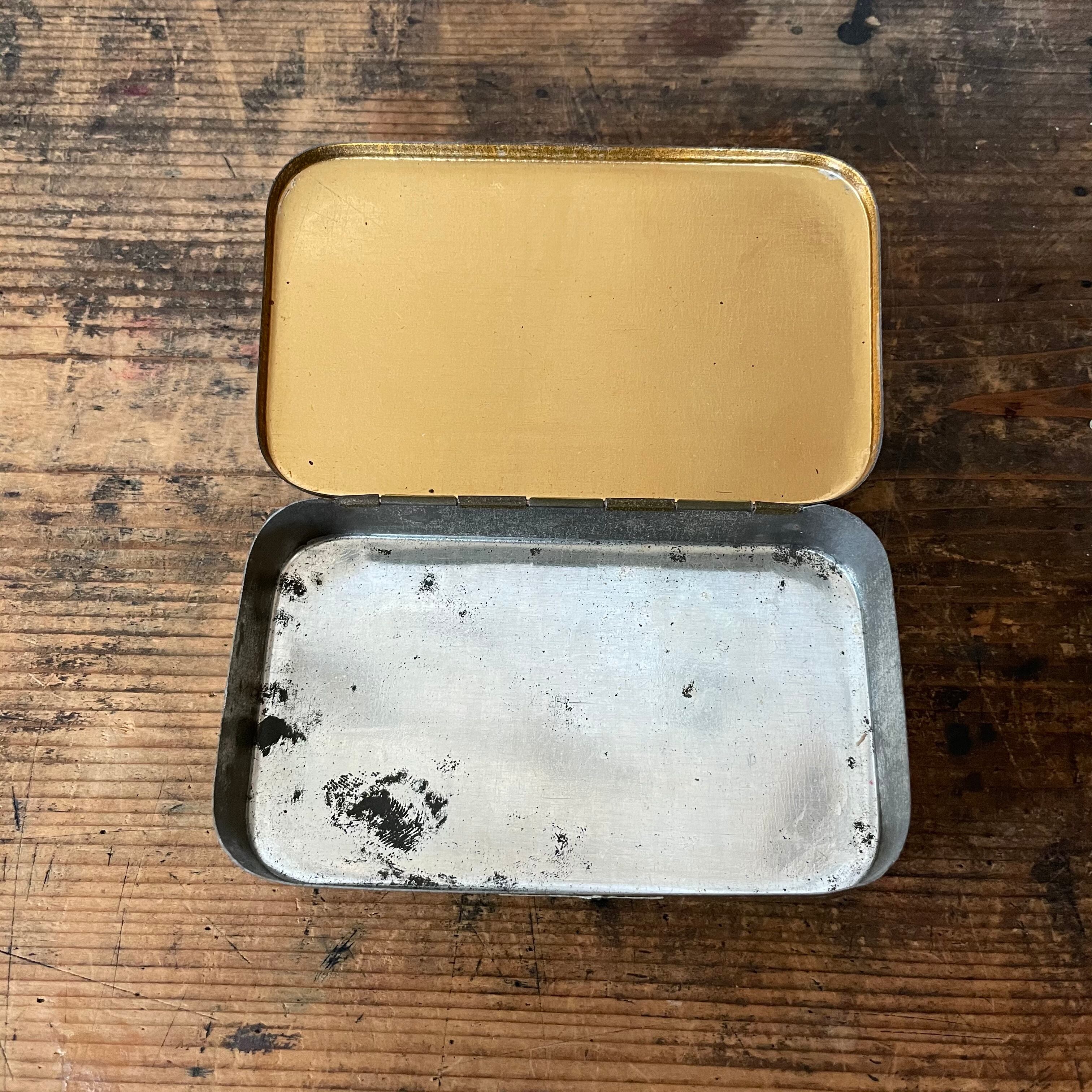 青い缶 | tsuitachi craft&brocante