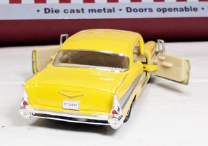 シボレーベルエア プルバックカー【 1:40 1957CHEVROLET Bel Air】