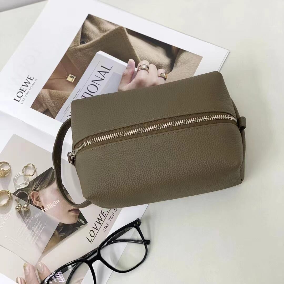 名前入れ可】全6色本革刻印ポーチ | ROSE AURA