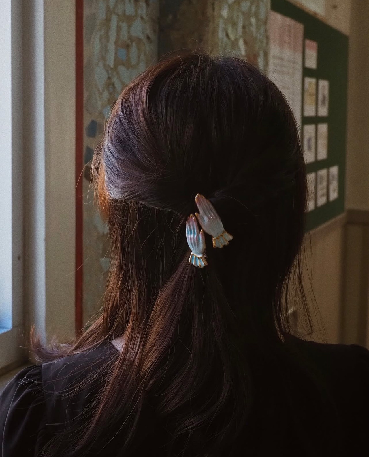 アリスのハンドヘアクリップ