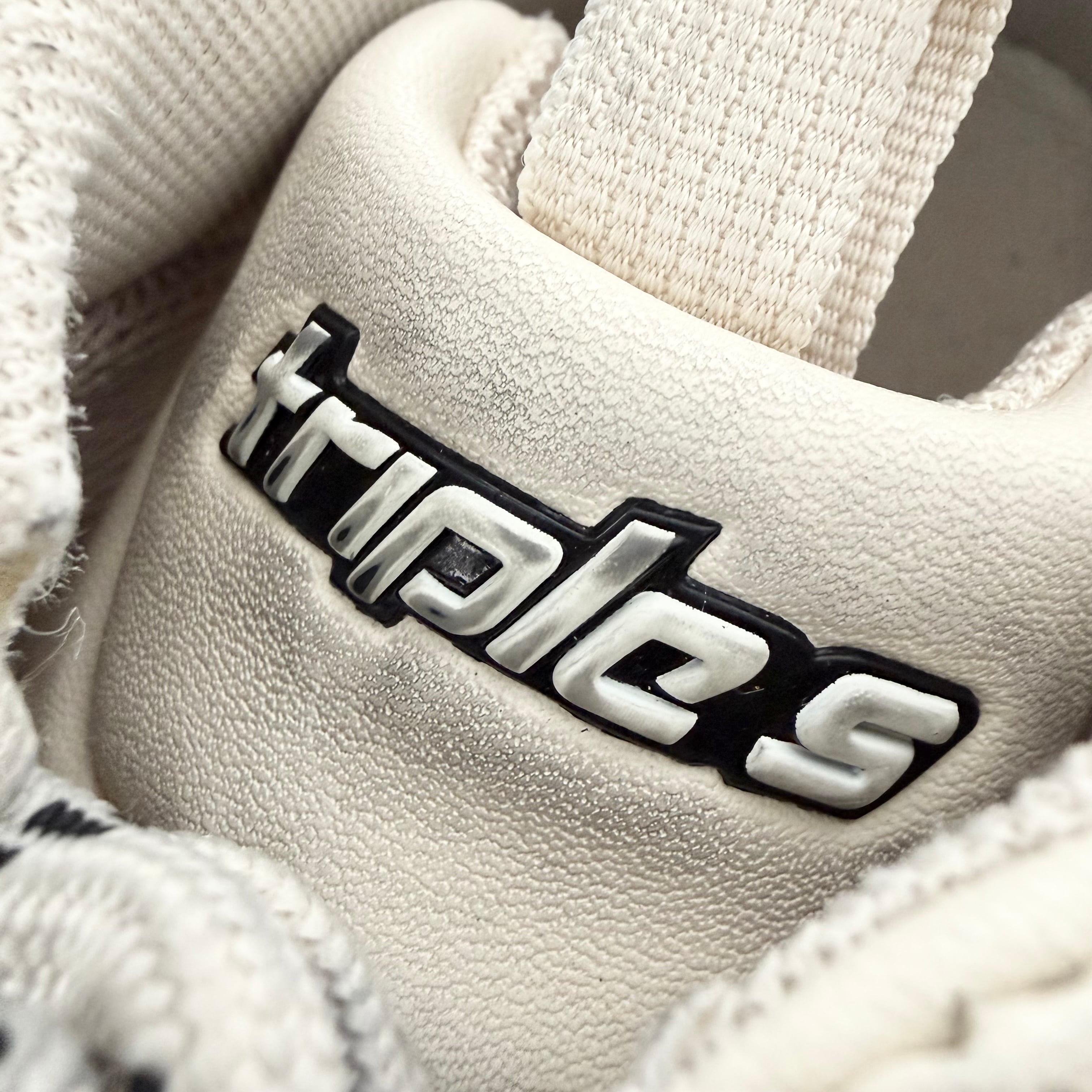 BALENCIAGA Triple S Graffiti Sneaker White 38 | BRAND RESORT
