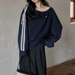 fashionable round neck sweatshirt