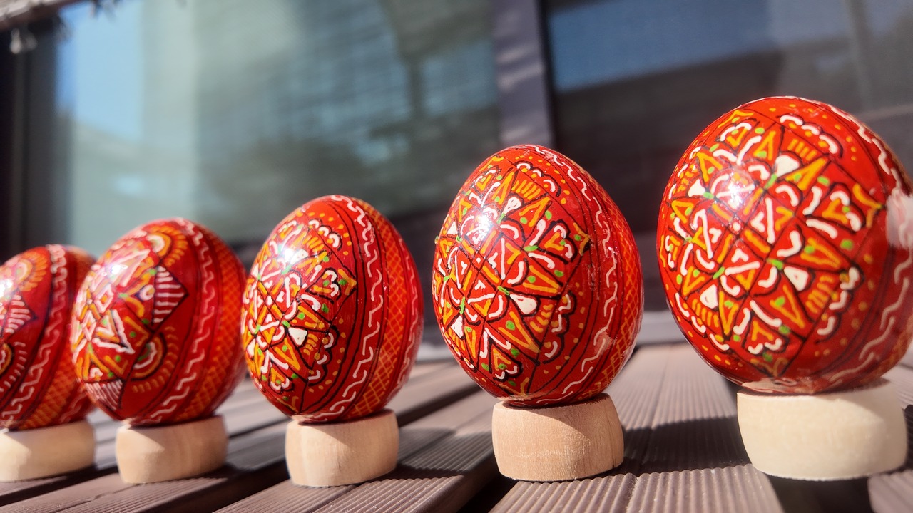 装飾用木製プィサンカ（イースターエッグ）with stand　コロミヤモデル - 5