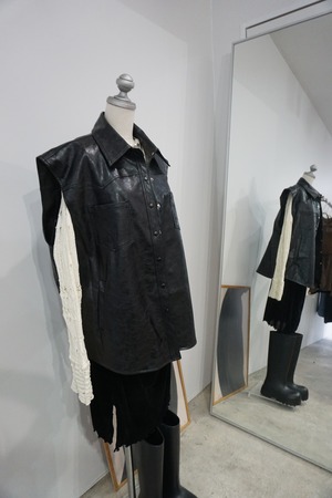 FAUX LEATHER VEST JACKT (BLACK)　2509-86-135